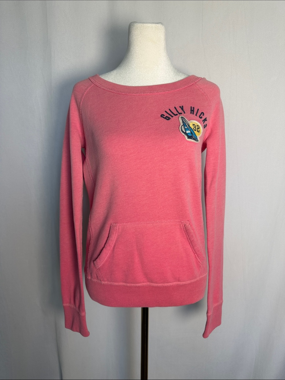 Vinatage Y2K Gilly Hicks Coral Pink Crewneck Pullover Embroidered Patch Size M